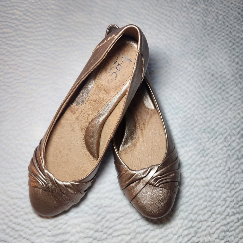 b.o.c. Women's Metallic Bronze Loafers